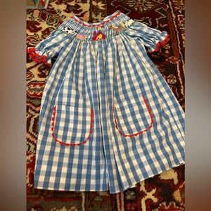 Adorable Shrimp and Grits smocked farm dress with pockets!